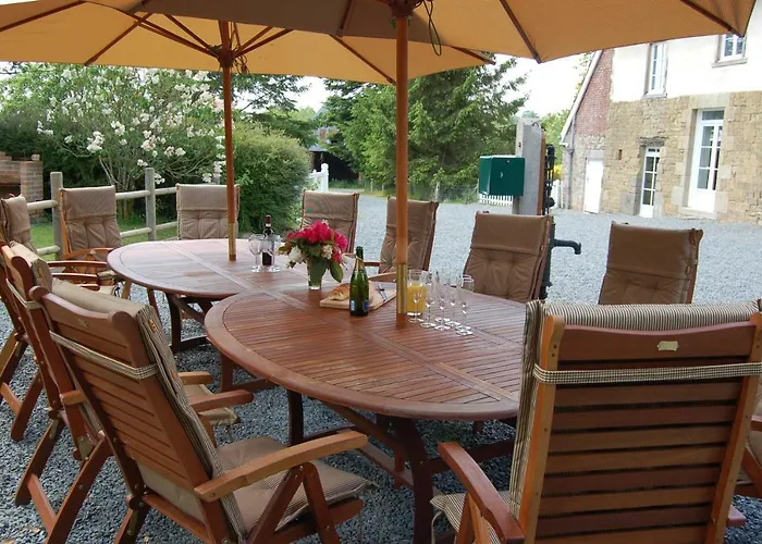 La Maison Du Chene Percy (Manche)